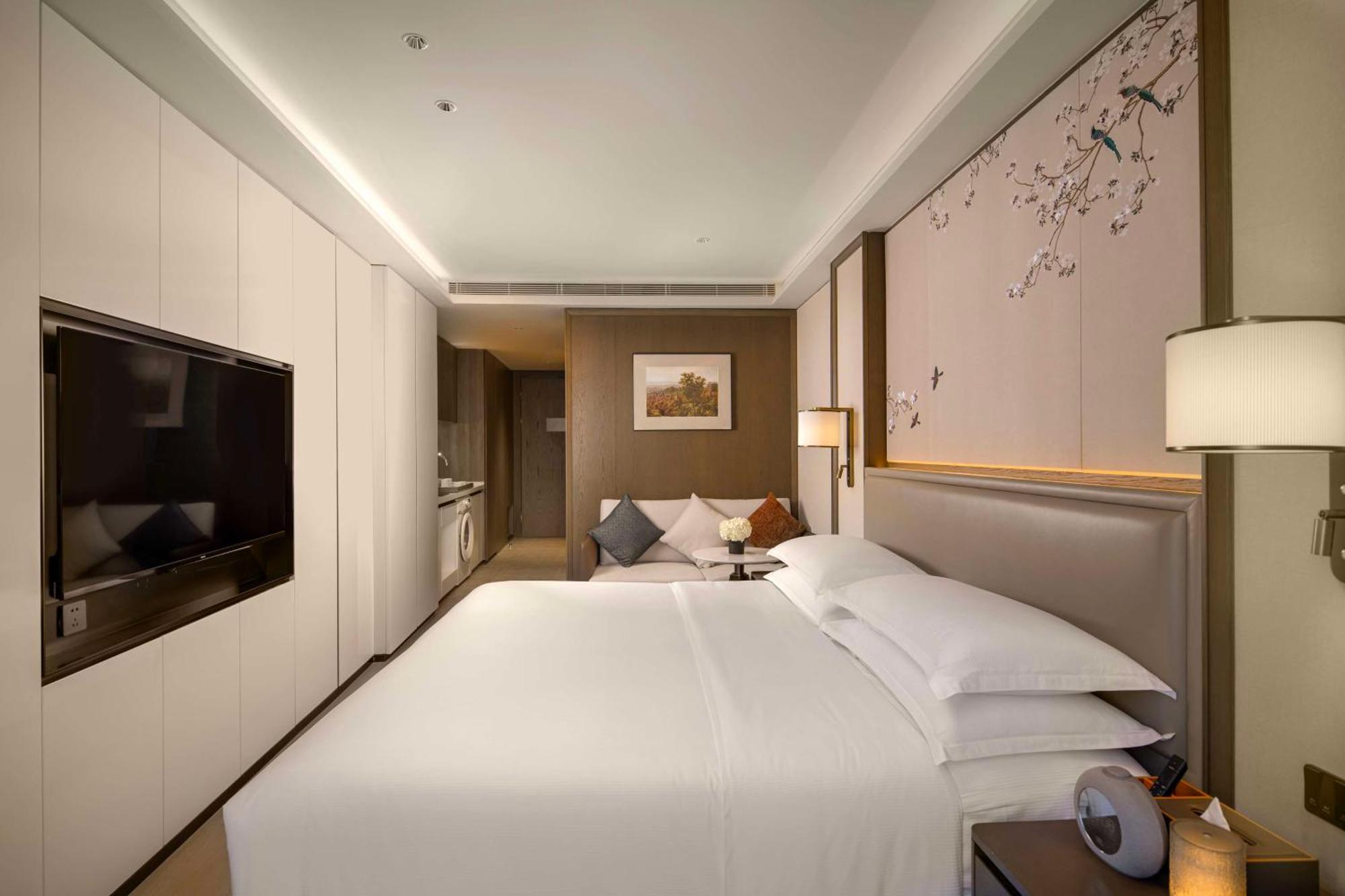 Yuexiu Hotel Guangzhou, Curio Collection By Hilton 외부 사진