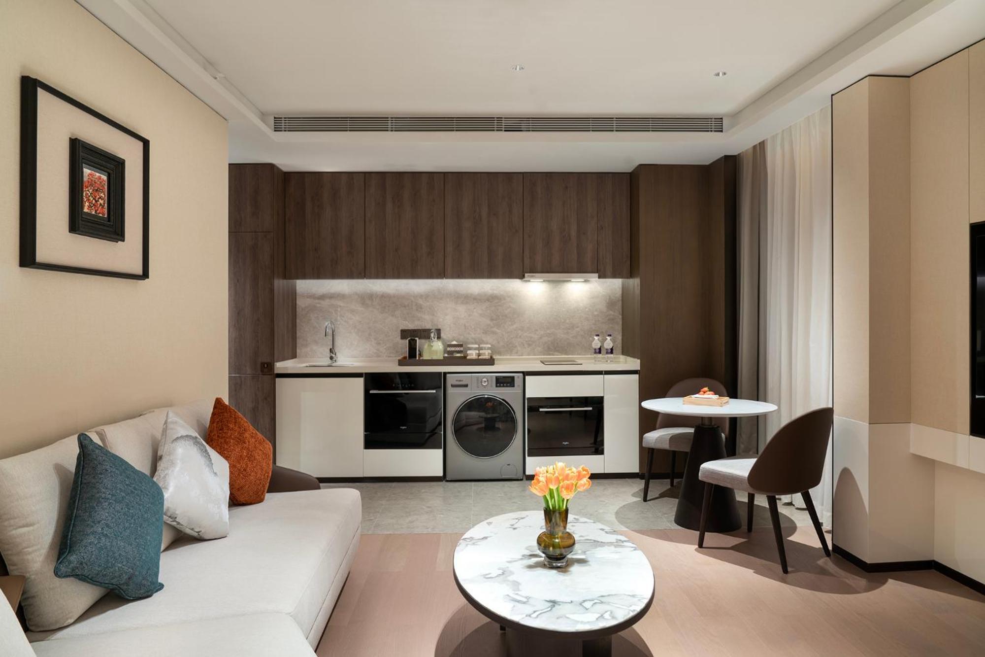 Yuexiu Hotel Guangzhou, Curio Collection By Hilton 외부 사진