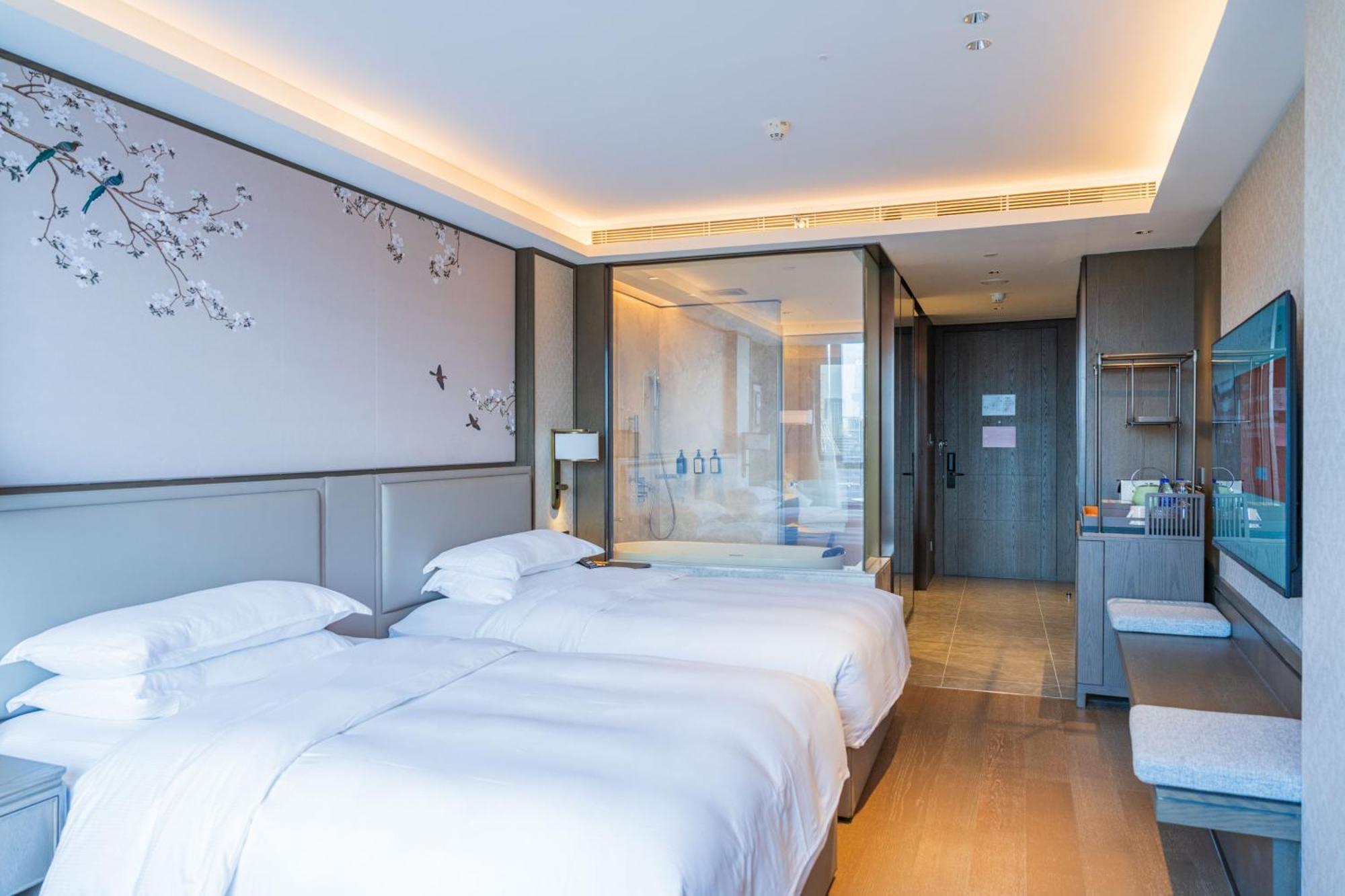 Yuexiu Hotel Guangzhou, Curio Collection By Hilton 외부 사진