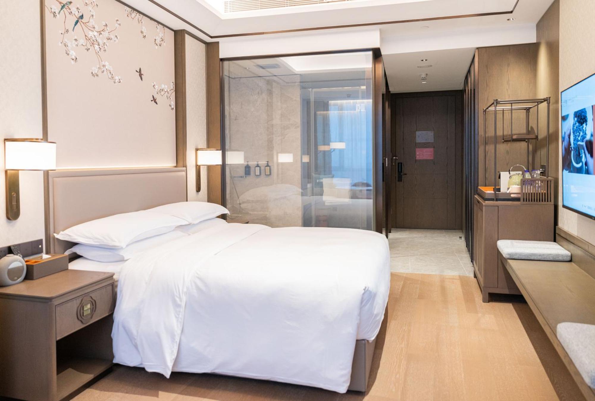 Yuexiu Hotel Guangzhou, Curio Collection By Hilton 외부 사진