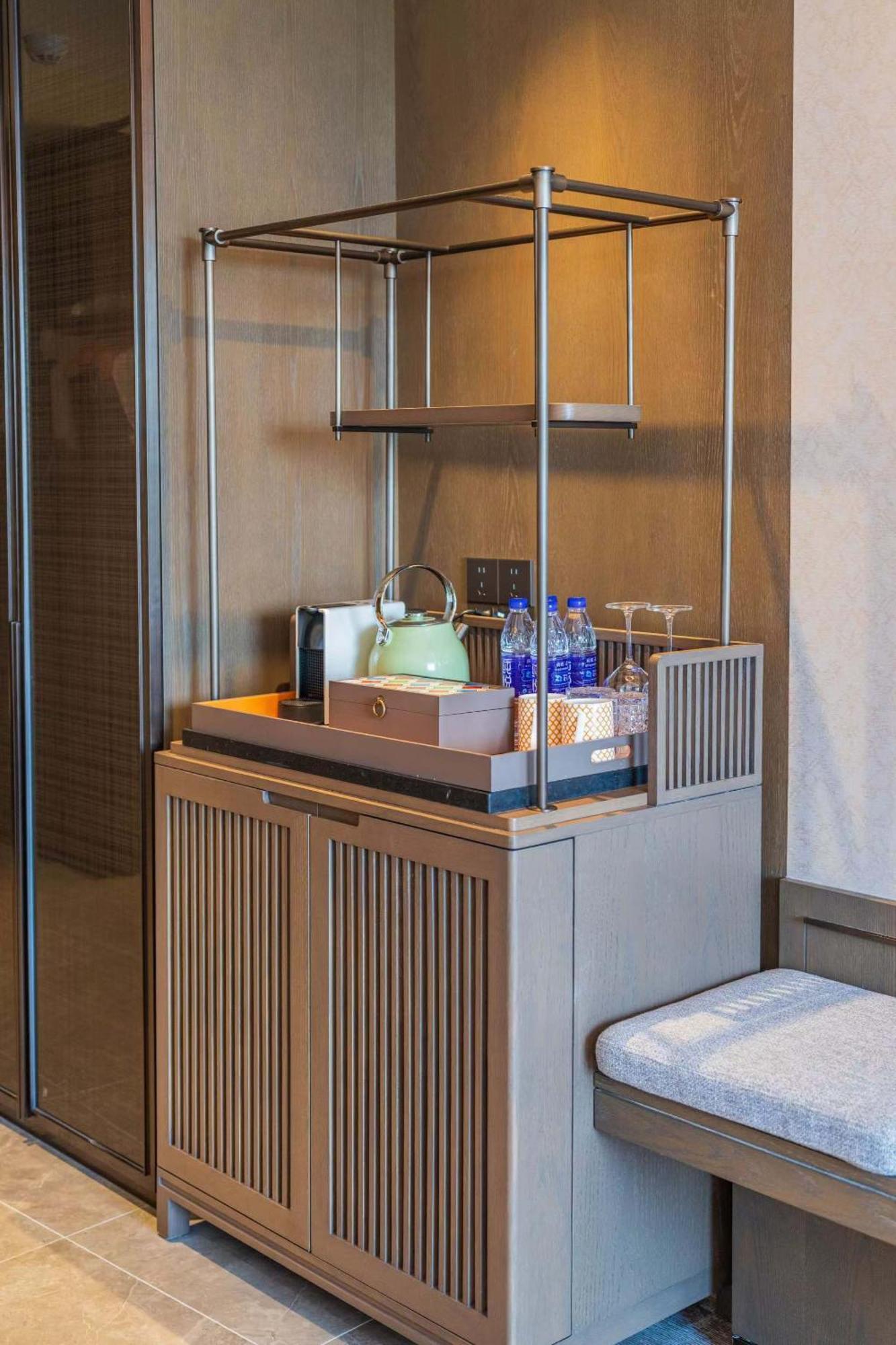Yuexiu Hotel Guangzhou, Curio Collection By Hilton 외부 사진