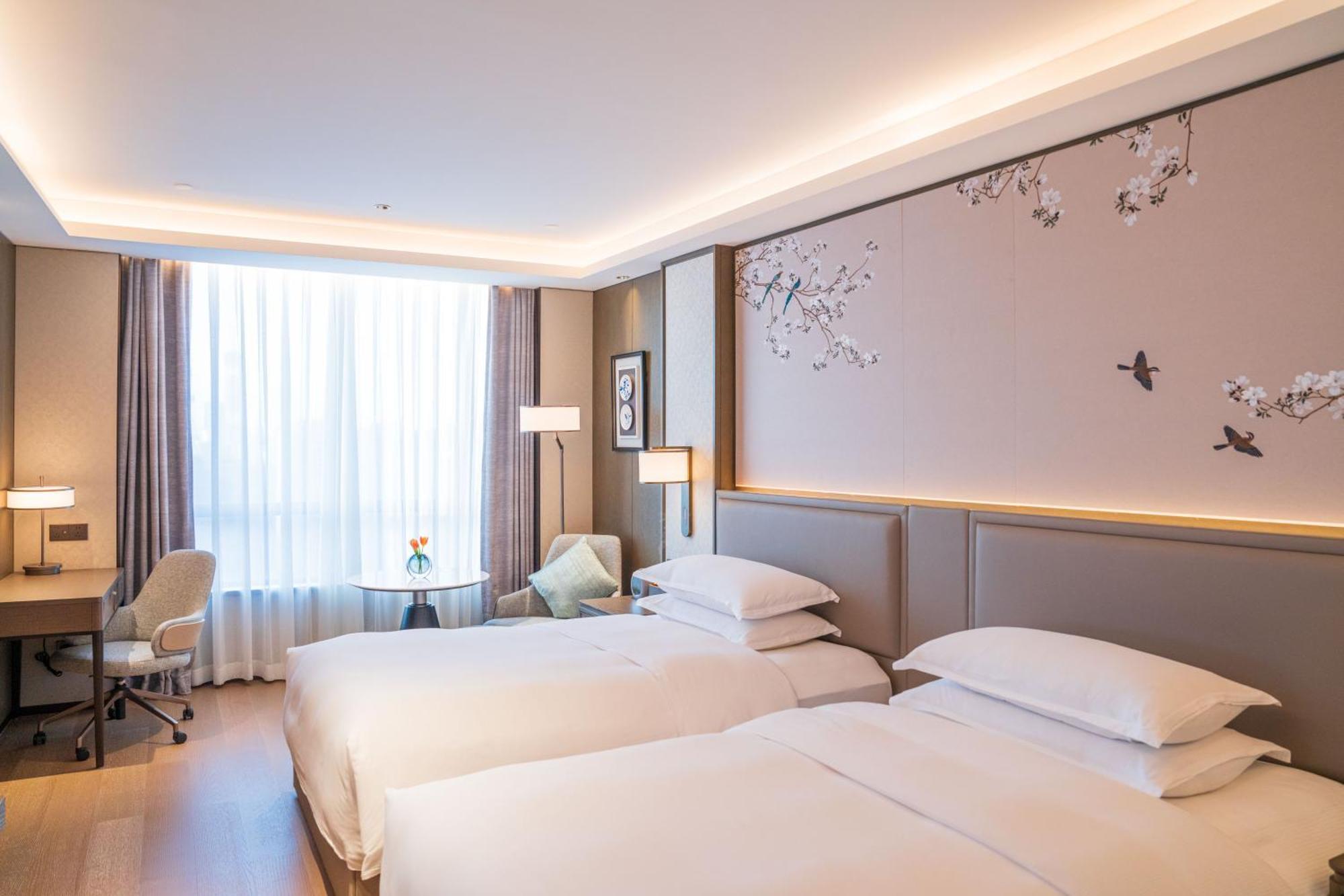 Yuexiu Hotel Guangzhou, Curio Collection By Hilton 외부 사진