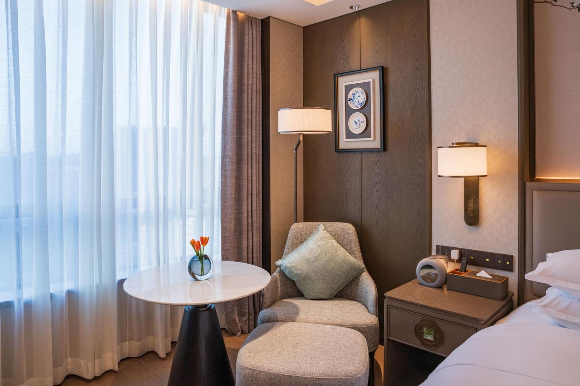 Yuexiu Hotel Guangzhou, Curio Collection By Hilton 외부 사진
